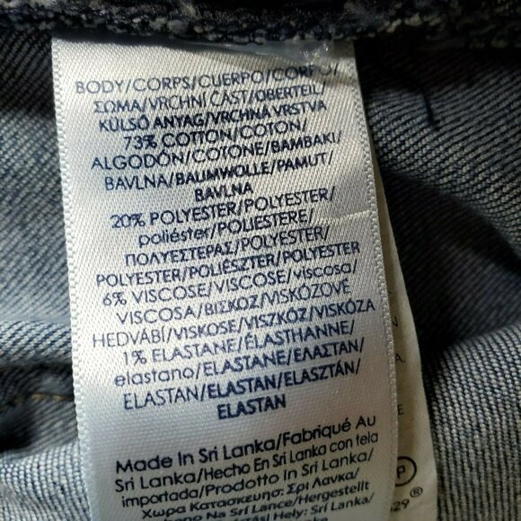 Chaps Madden Capri Jeans Size 10P 30X20 Super Stretch Slimming Beach View - Picture 9 of 10